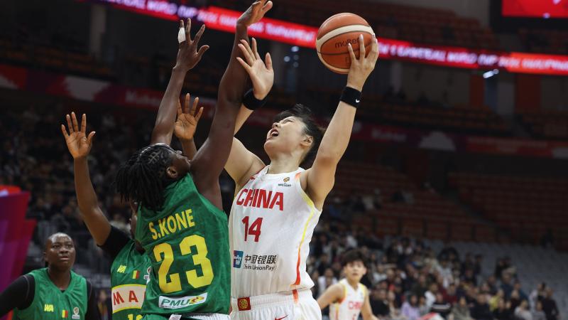 nba直播弹幕直播视频播放封面