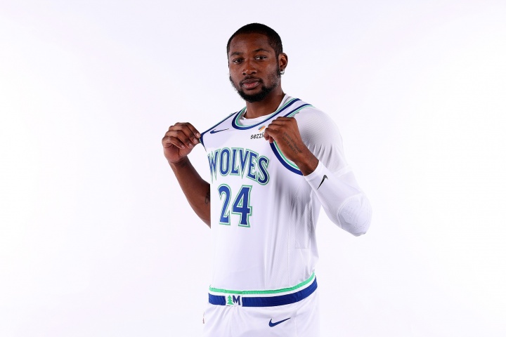勇士11号秀伦德博格 竟然比已打5年NBA的库明加还年长一周😦
