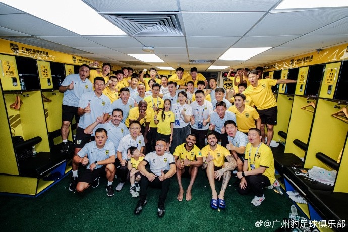 广东广州豹官方发文庆祝冲超成功：中超，广州来了！